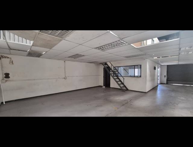 4,911M² WAREHOUSE FOR SALE IN SELBY